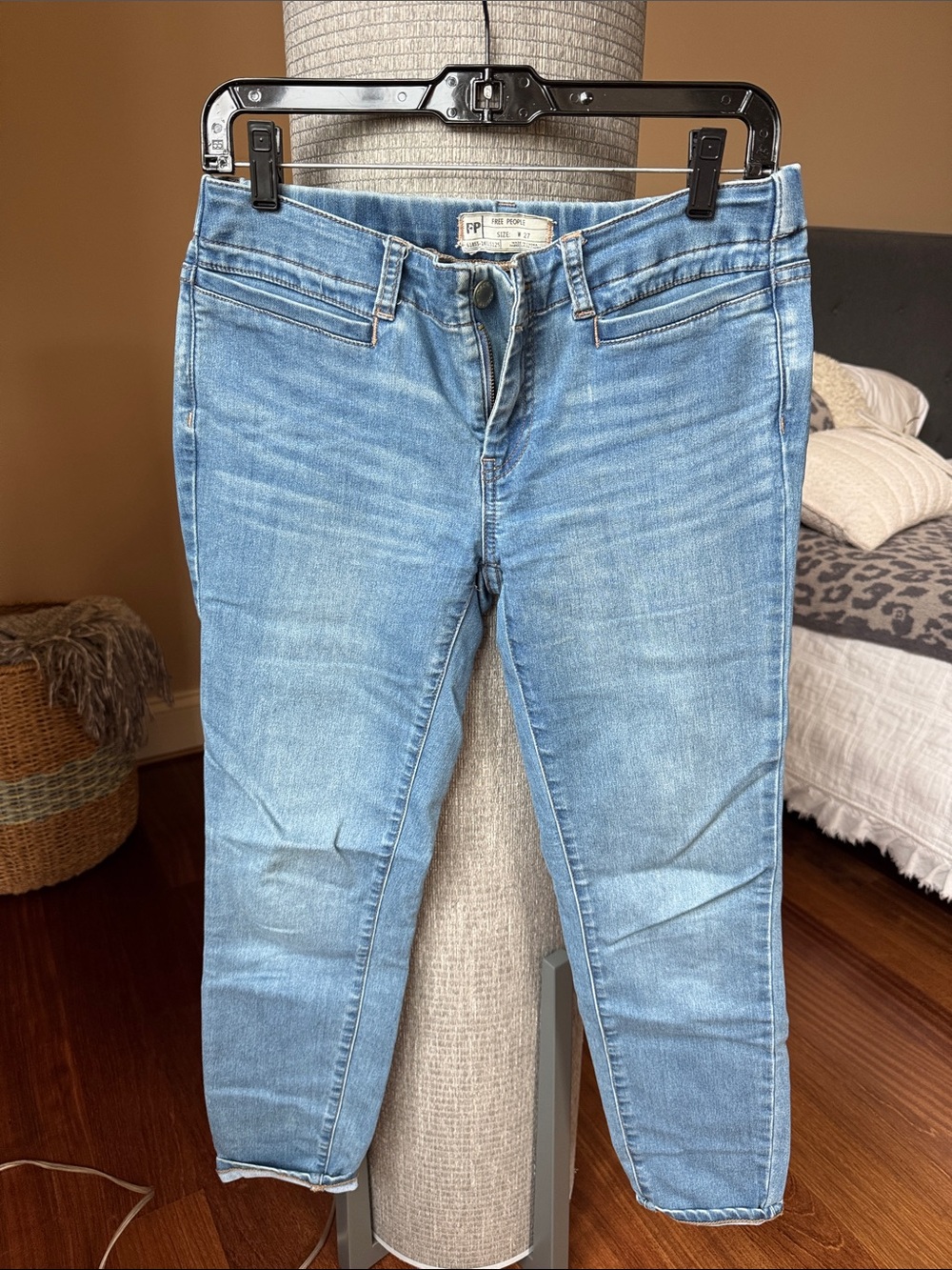 Free People Light Blue Cropped Ankle Jeans